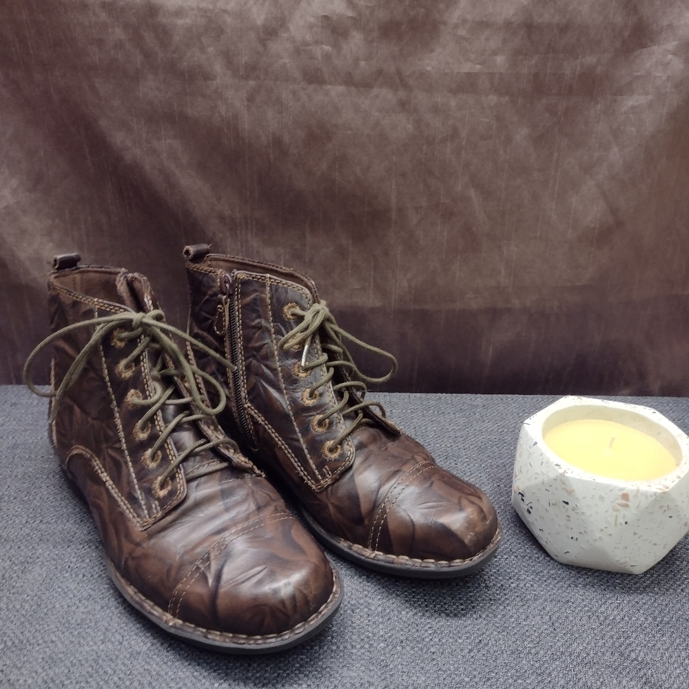 Clarks Bendables crinkle boots, brown leather